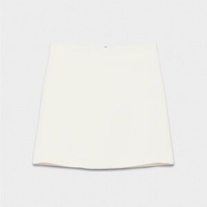 NWT Aritzia Nora Skirt in white size XS!